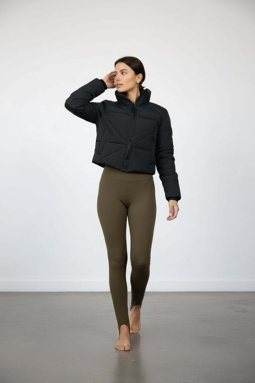 photoroom_20260115_225720 Дамско късо черно яке шушляк - Image 1