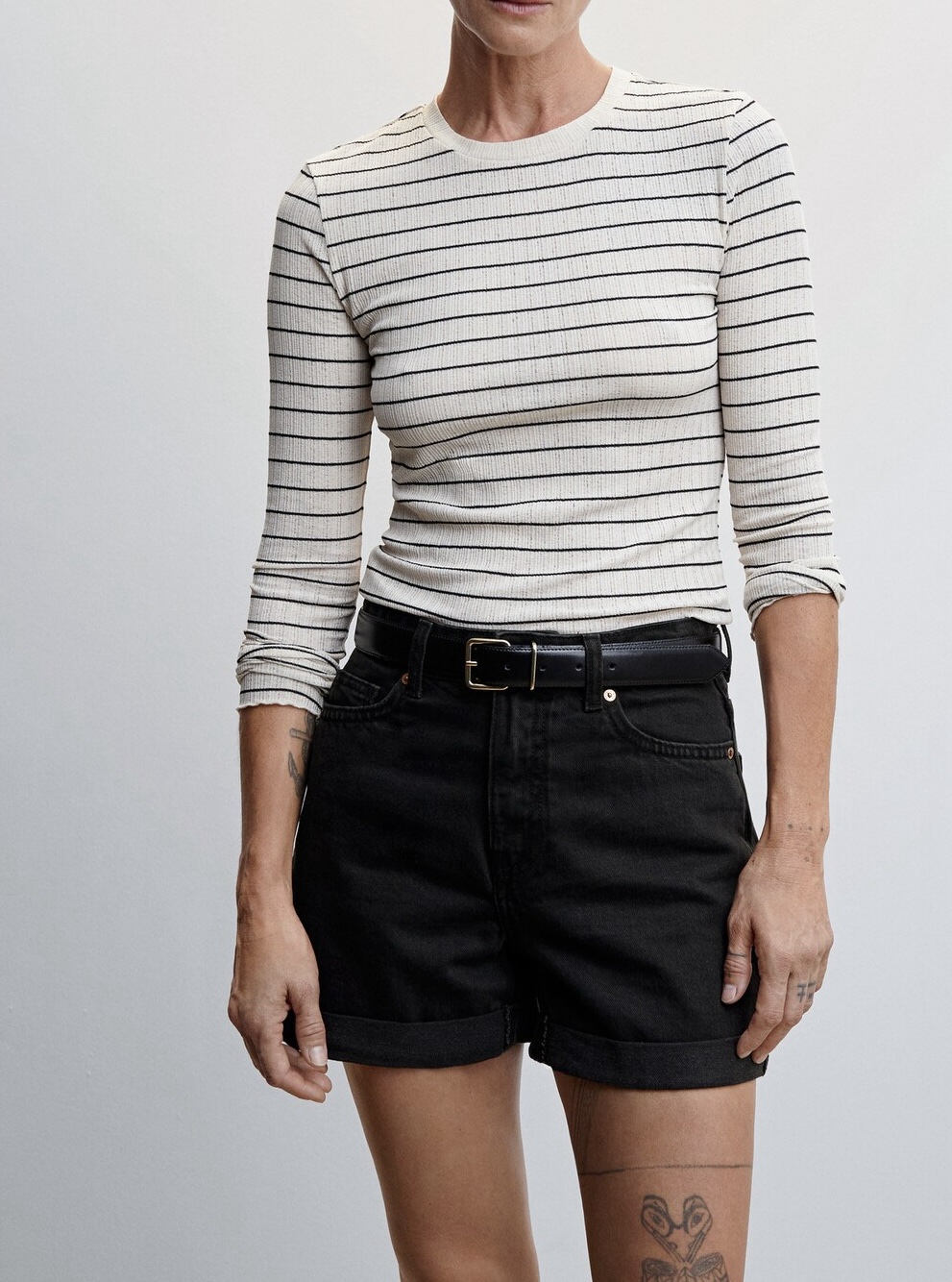 img_8265 Дамски къси черни дънки - Image 1