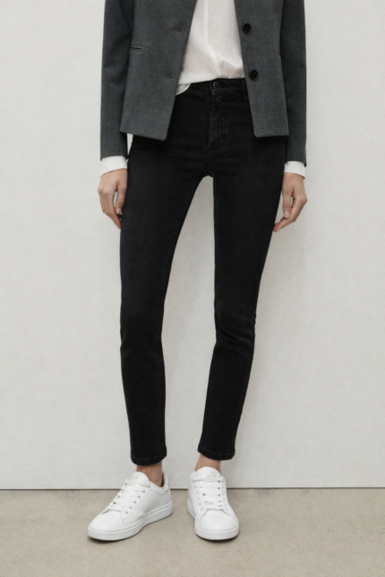 Дамски еластични skinny черни дънки със средно висока талия от Next Level