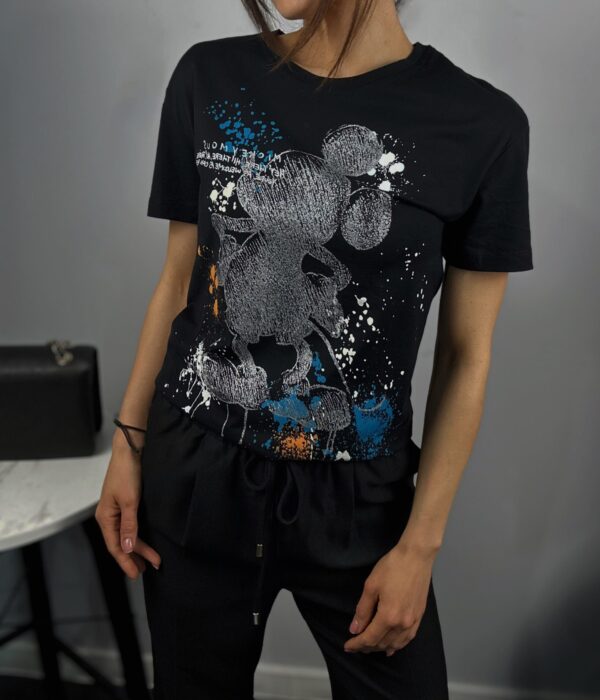 Бяла дамска Дисни тениска с голям принт на Мики Маус Next Level