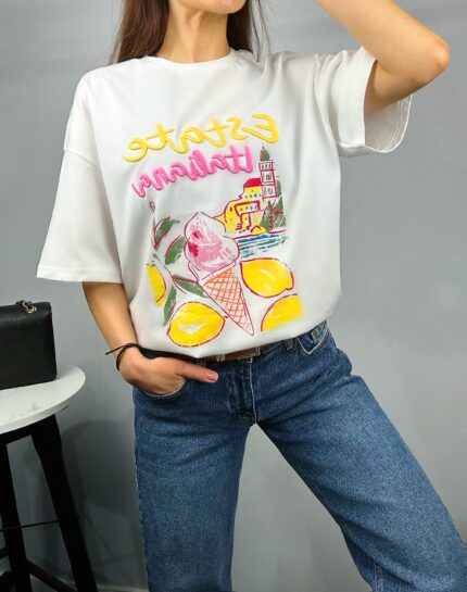 Бяла дамска памучна тениска с цветна щампа Estete Italian от Next Level