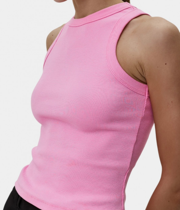 Дамски розов рипсен потник с високо деколте и втален силует Next Level