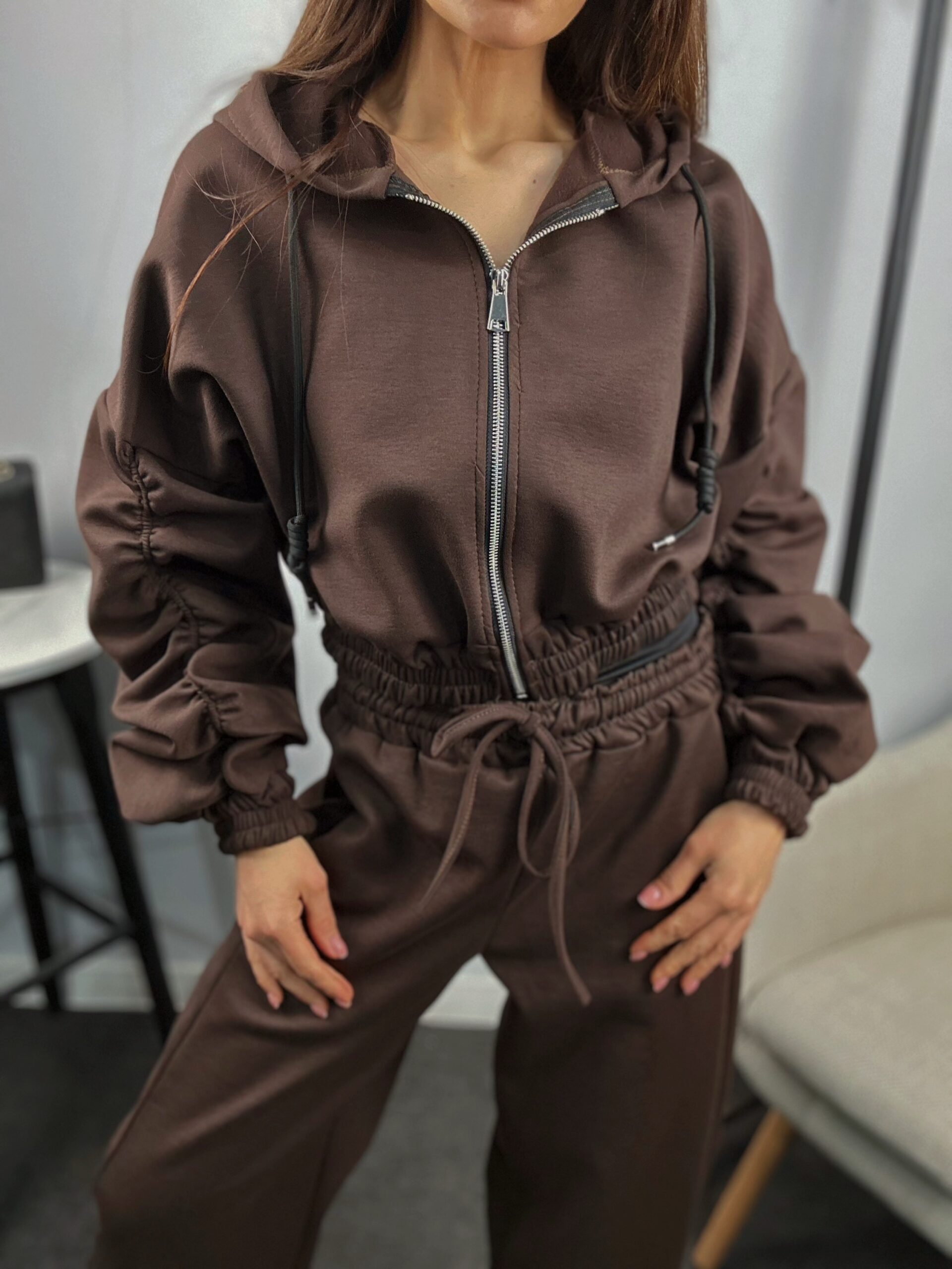 b35a37b8-410c-42bb-99a9-8c3493776355 Ватиран дамски спортен ekip в кафяво с качулка от Next Level